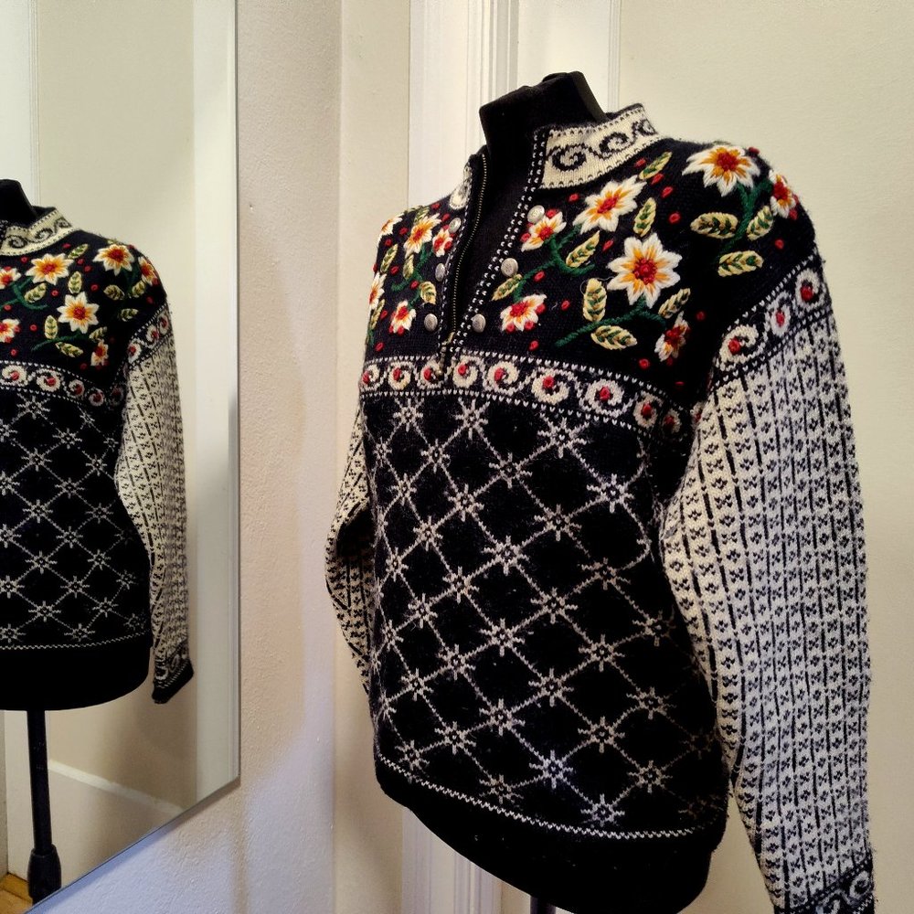 3/4 Zip Wool Icelandic Design Sweater With Floral… - image 1